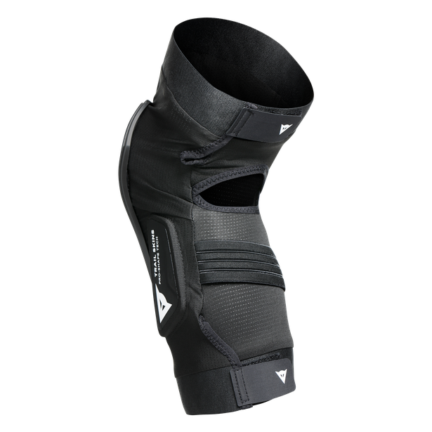 trail-skins-pro-knee-guards-black.png