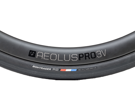 Przejdź do produktu Opona Bontrager R2 Hard-Case Lite 700x32C